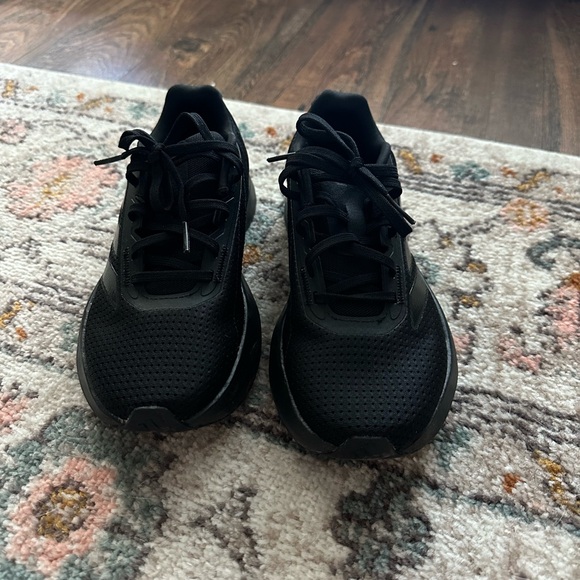 Adidas Sneaker - Picture 2 of 4